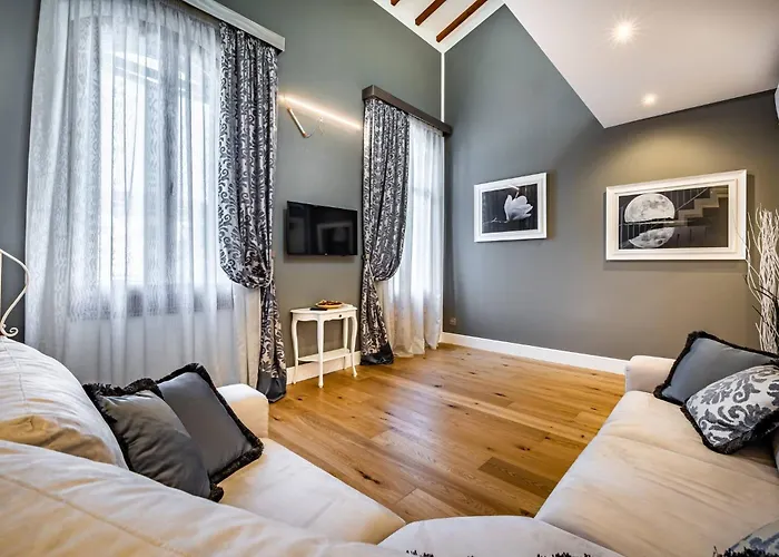 YiD Capo Di Mondo Luxury In